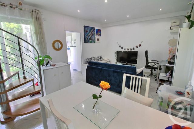maison à vendre - 6 pièces - 147.16 m2 - NOGENT SUR MARNE - 94 - ILE-DE-FRANCE - Century 21 Vabel Immobilier maison à vendre - 6 pièces - 147.16 m2 - NOGENT SUR MARNE - 94 - ILE-DE-FRANCE - Century 21 Vabel Immobilier