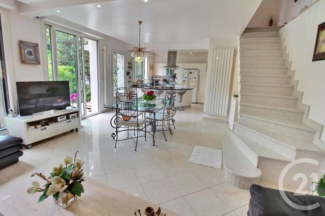 maison à vendre - 6 pièces - 147.16 m2 - NOGENT SUR MARNE - 94 - ILE-DE-FRANCE - Century 21 Vabel Immobilier maison à vendre - 6 pièces - 147.16 m2 - NOGENT SUR MARNE - 94 - ILE-DE-FRANCE - Century 21 Vabel Immobilier