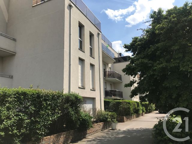 Appartement F1 à louer - 1 pièce - 28.98 m2 - JOINVILLE LE PONT - 94 - ILE-DE-FRANCE - Century 21 Vabel Immobilier Appartement F1 à louer - 1 pièce - 28.98 m2 - JOINVILLE LE PONT - 94 - ILE-DE-FRANCE - Century 21 Vabel Immobilier