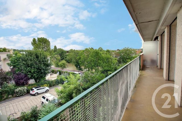 Afficher la photo en grand Appartement F2 à louer - 2 pièces - 55.15 m2 - JOINVILLE LE PONT - 94 - ILE-DE-FRANCE - Century 21 Vabel Immobilier