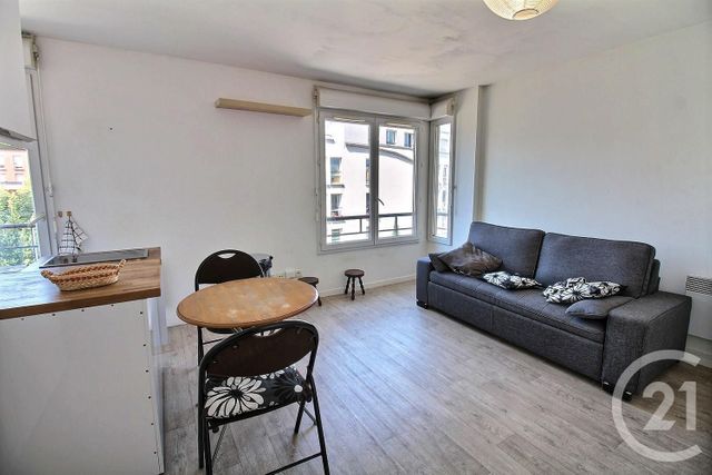Afficher la photo en grand Studio à louer - 1 pièce - 28.17 m2 - ALFORTVILLE - 94 - ILE-DE-FRANCE - Century 21 Vabel Immobilier