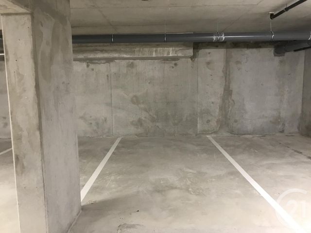 parking à louer - 12.5 m2 - CHAMPIGNY SUR MARNE - 94 - ILE-DE-FRANCE - Century 21 Vabel Immobilier