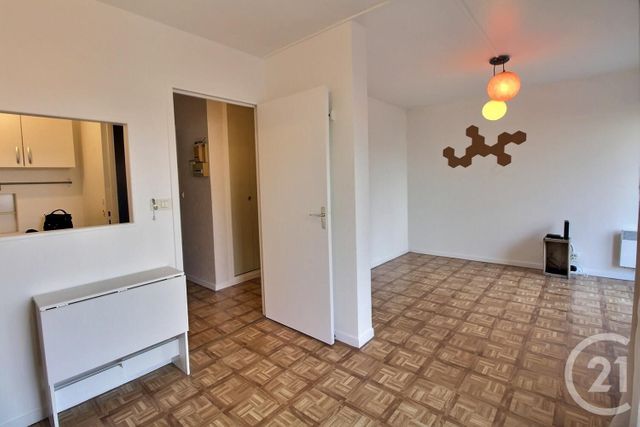 appartement à vendre - 3 pièces - 45.07 m2 - ST MAURICE - 94 - ILE-DE-FRANCE - Century 21 Vabel Immobilier