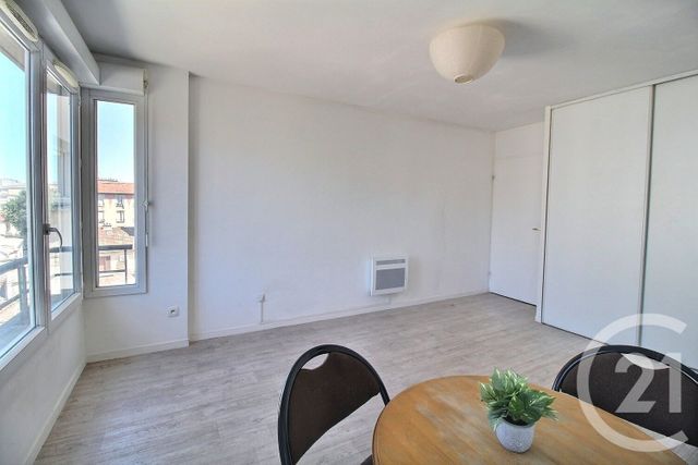 Appartement Studio à vendre - 1 pièce - 28.17 m2 - ALFORTVILLE - 94 - ILE-DE-FRANCE - Century 21 Vabel Immobilier