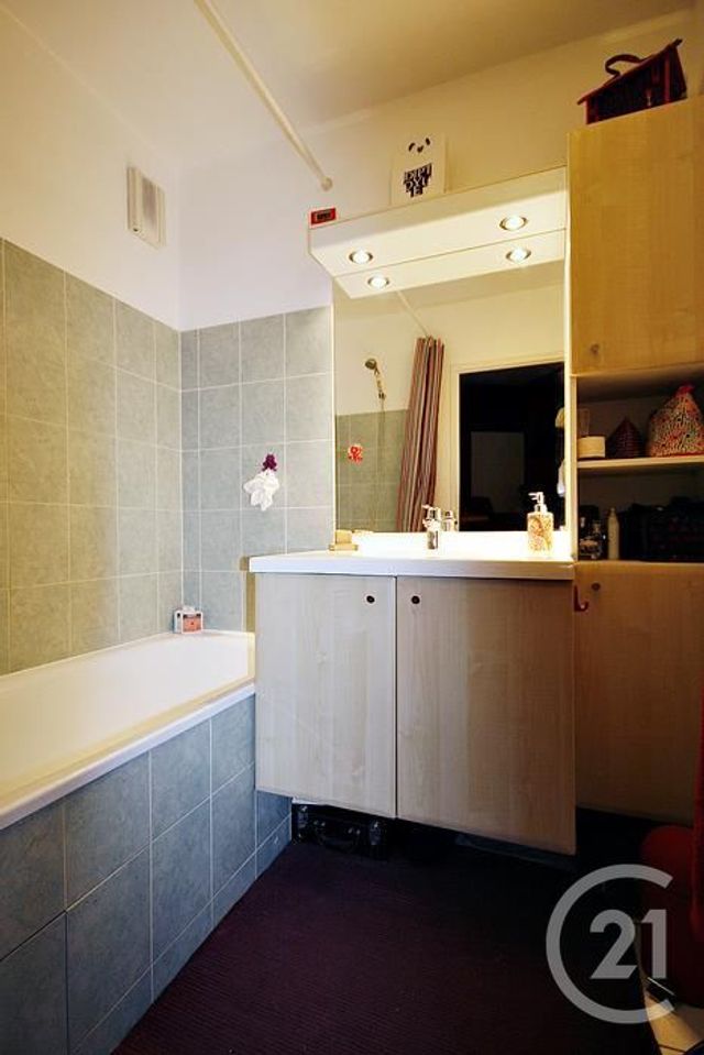 Appartement F3 à vendre - 3 pièces - 62.17 m2 - ALFORTVILLE - 94 - ILE-DE-FRANCE - Century 21 Vabel Immobilier