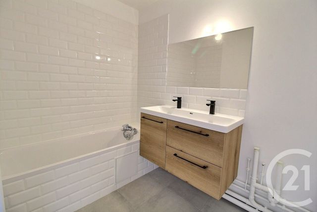 Appartement F3 à vendre - 3 pièces - 66.05 m2 - ST MAURICE - 94 - ILE-DE-FRANCE - Century 21 Vabel Immobilier