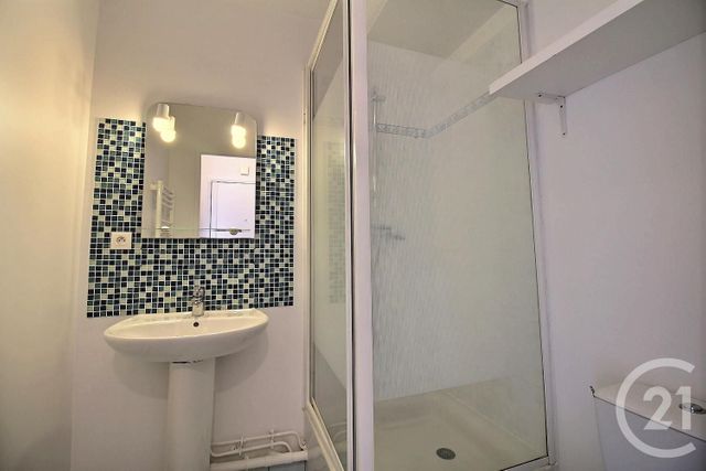 Appartement Studio à louer - 1 pièce - 26.45 m2 - ALFORTVILLE - 94 - ILE-DE-FRANCE - Century 21 Vabel Immobilier