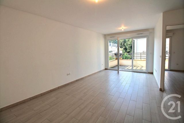 Appartement F2 à louer - 2 pièces - 49.7 m2 - LE PLESSIS TREVISE - 94 - ILE-DE-FRANCE - Century 21 Vabel Immobilier