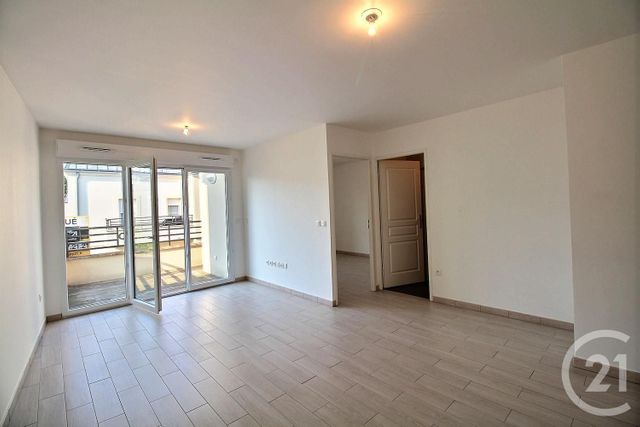 Appartement F2 à louer - 2 pièces - 49.7 m2 - LE PLESSIS TREVISE - 94 - ILE-DE-FRANCE - Century 21 Vabel Immobilier