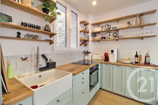 Appartement F2 à vendre - 2 pièces - 46.05 m2 - PARIS - 75011 - ILE-DE-FRANCE - Century 21 Vabel Immobilier