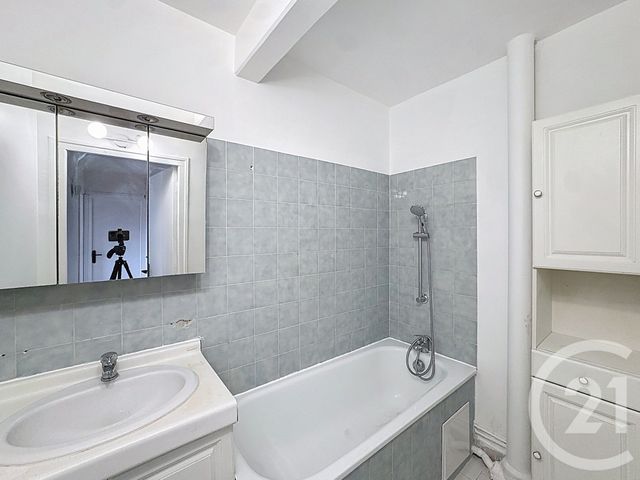 Appartement T2 à louer - 2 pièces - 51.97 m2 - PARIS - 75012 - ILE-DE-FRANCE - Century 21 Vabel Immobilier