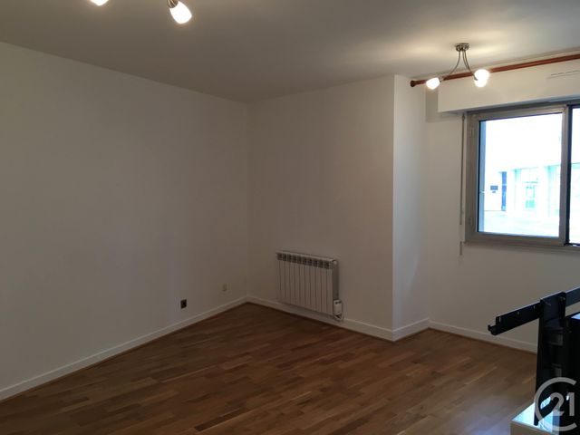 Appartement F1 à louer - 1 pièce - 37.25 m2 - JOINVILLE LE PONT - 94 - ILE-DE-FRANCE - Century 21 Vabel Immobilier