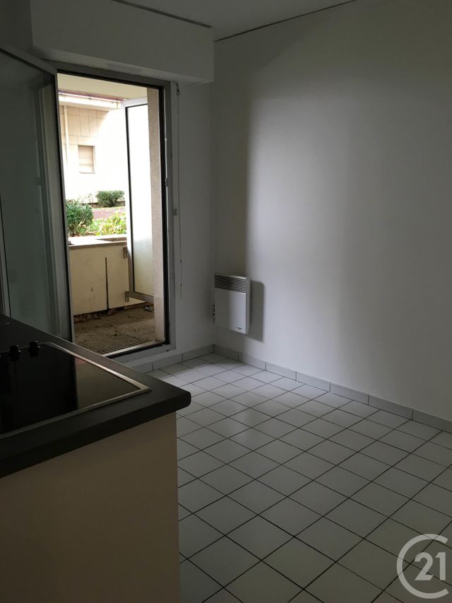 Appartement F1 à louer - 1 pièce - 37.25 m2 - JOINVILLE LE PONT - 94 - ILE-DE-FRANCE - Century 21 Vabel Immobilier