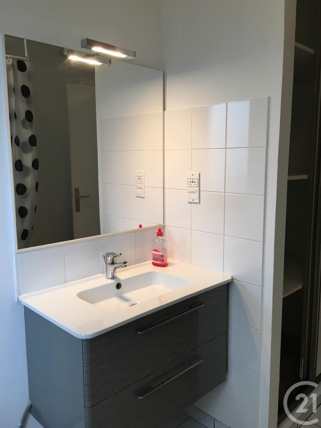 Appartement F1 à louer - 1 pièce - 37.25 m2 - JOINVILLE LE PONT - 94 - ILE-DE-FRANCE - Century 21 Vabel Immobilier