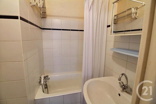 Appartement Chambre à louer - 1 pièce - 11.94 m2 - CHARENTON LE PONT - 94 - ILE-DE-FRANCE - Century 21 Vabel Immobilier