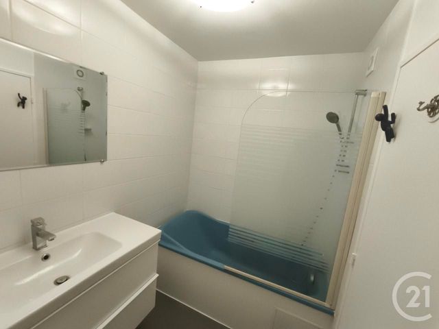 Appartement F3 à vendre - 4 pièces - 73.51 m2 - PARIS - 75013 - ILE-DE-FRANCE - Century 21 Vabel Immobilier