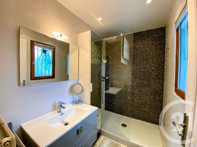 Appartement F4 à louer - 4 pièces - 153.0 m2 - CHAMPIGNY SUR MARNE - 94 - ILE-DE-FRANCE - Century 21 Vabel Immobilier