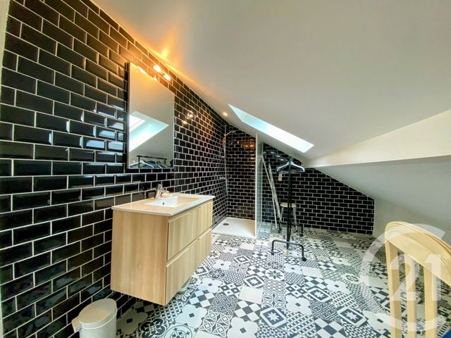Appartement F4 à louer - 4 pièces - 153.0 m2 - CHAMPIGNY SUR MARNE - 94 - ILE-DE-FRANCE - Century 21 Vabel Immobilier