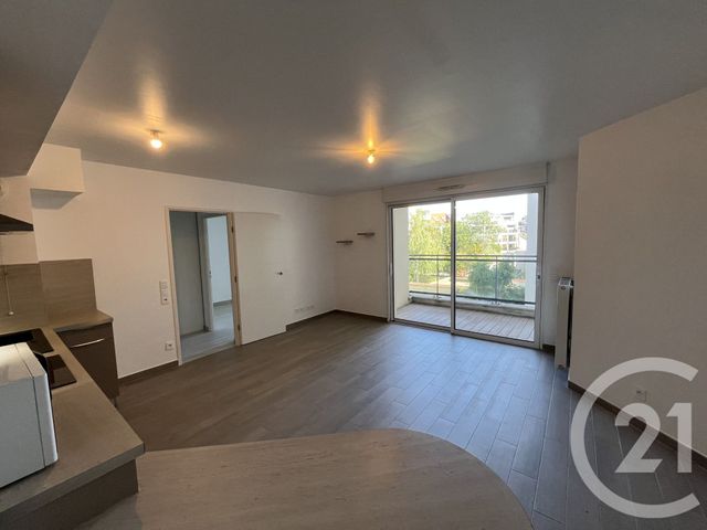 Appartement T2 à louer - 2 pièces - 45.32 m2 - LA VARENNE ST HILAIRE - 94 - ILE-DE-FRANCE - Century 21 Vabel Immobilier