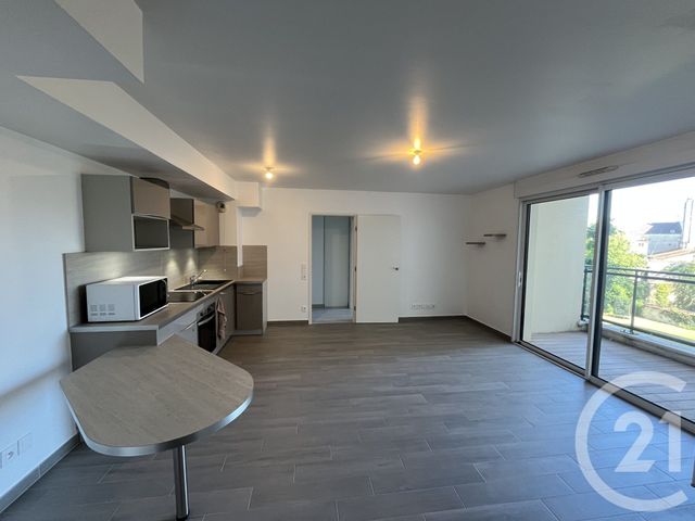 Appartement T2 à louer - 2 pièces - 45.32 m2 - LA VARENNE ST HILAIRE - 94 - ILE-DE-FRANCE - Century 21 Vabel Immobilier
