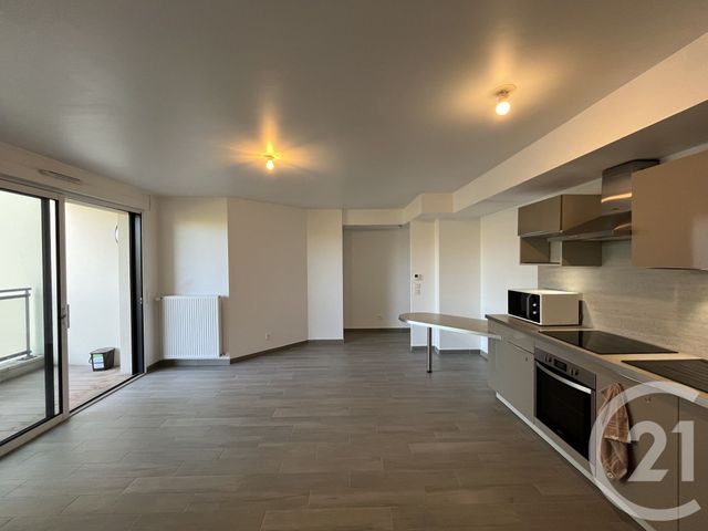 Appartement T2 à louer LA VARENNE ST HILAIRE