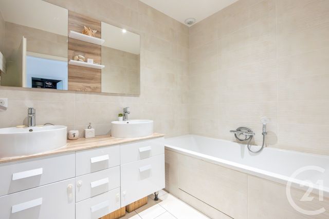 maison à vendre - 6 pièces - 213.0 m2 - BRY SUR MARNE - 94 - ILE-DE-FRANCE - Century 21 Vabel Immobilier