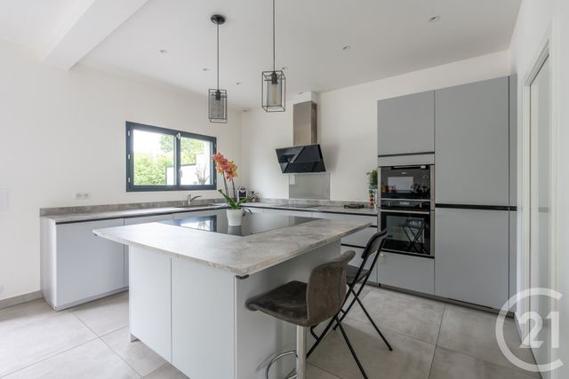 maison à vendre - 6 pièces - 213.0 m2 - BRY SUR MARNE - 94 - ILE-DE-FRANCE - Century 21 Vabel Immobilier