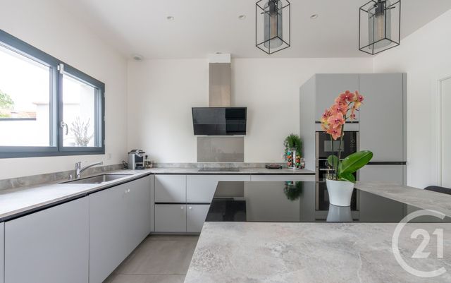 maison à vendre - 6 pièces - 213.0 m2 - BRY SUR MARNE - 94 - ILE-DE-FRANCE - Century 21 Vabel Immobilier