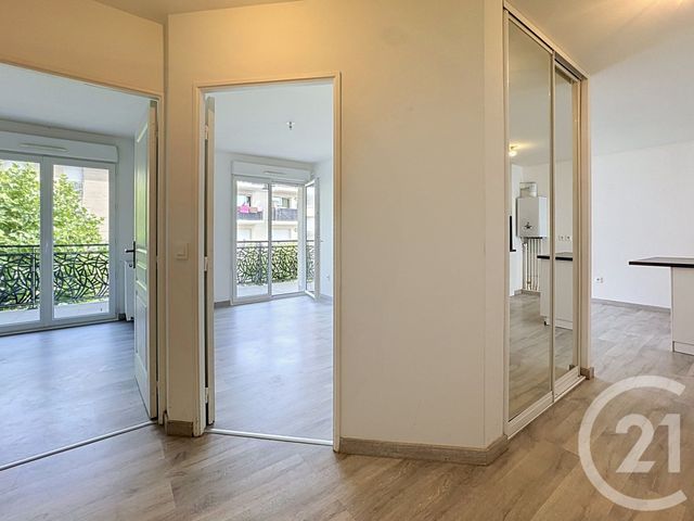 Appartement F3 à vendre - 3 pièces - 54.52 m2 - NEUILLY PLAISANCE - 93 - ILE-DE-FRANCE - Century 21 Vabel Immobilier