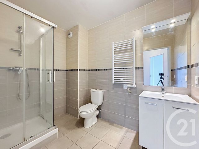 Appartement F3 à vendre - 3 pièces - 54.52 m2 - NEUILLY PLAISANCE - 93 - ILE-DE-FRANCE - Century 21 Vabel Immobilier