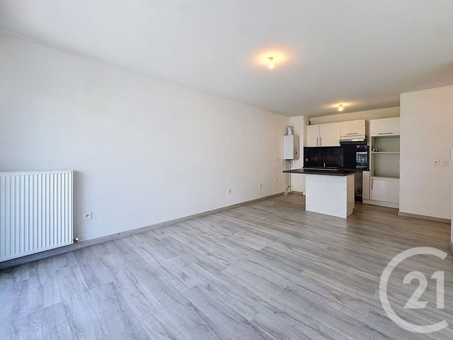 Appartement F3 à vendre - 3 pièces - 54.52 m2 - NEUILLY PLAISANCE - 93 - ILE-DE-FRANCE - Century 21 Vabel Immobilier