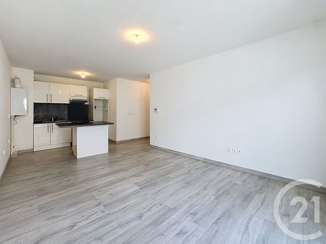 Appartement F3 à vendre - 3 pièces - 54.52 m2 - NEUILLY PLAISANCE - 93 - ILE-DE-FRANCE - Century 21 Vabel Immobilier