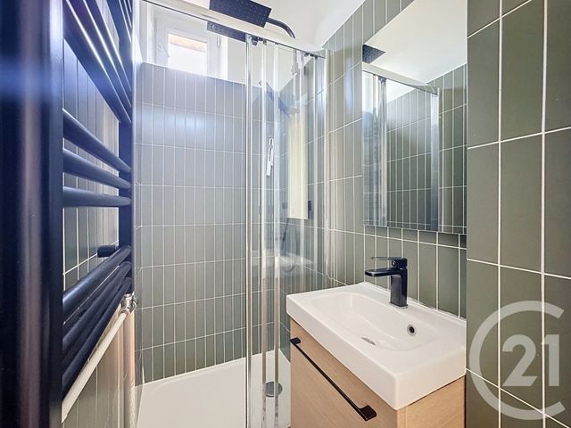 Appartement F3 à louer - 3 pièces - 49.19 m2 - NOISY LE SEC - 93 - ILE-DE-FRANCE - Century 21 Vabel Immobilier