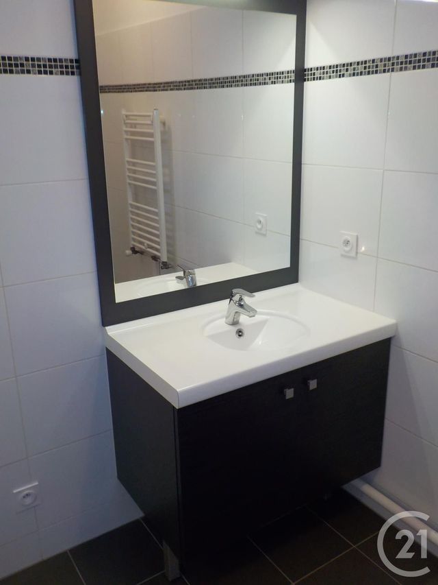 Appartement F2 à louer - 2 pièces - 42.27 m2 - JOINVILLE LE PONT - 94 - ILE-DE-FRANCE - Century 21 Vabel Immobilier