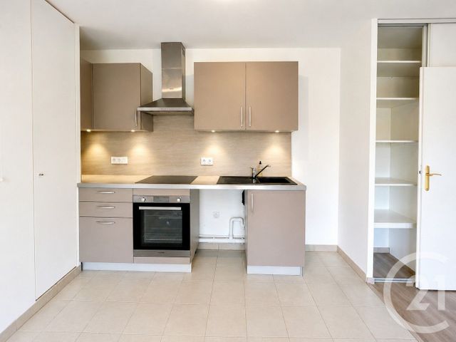 Appartement T2 à louer - 2 pièces - 46.8 m2 - JOINVILLE LE PONT - 94 - ILE-DE-FRANCE - Century 21 Vabel Immobilier
