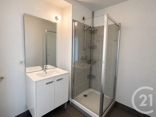 Appartement T2 à louer - 2 pièces - 46.8 m2 - JOINVILLE LE PONT - 94 - ILE-DE-FRANCE - Century 21 Vabel Immobilier