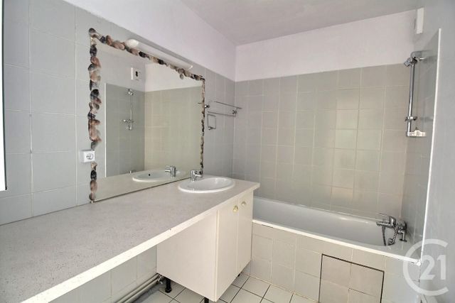 Appartement F2 à louer - 2 pièces - 50.46 m2 - NOGENT SUR MARNE - 94 - ILE-DE-FRANCE - Century 21 Vabel Immobilier